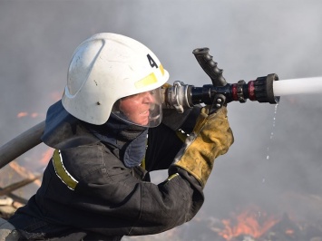 На Николаевщине за сутки спасатели тушили 28 пожаров