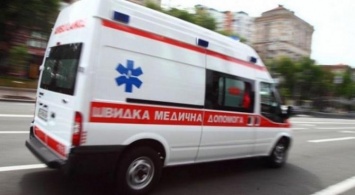 В Запорожье женщина выпала с 5-го этажа: ее госпитализировали