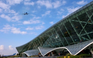 Международный аэропорт в Баку временно работает в ограниченном режиме