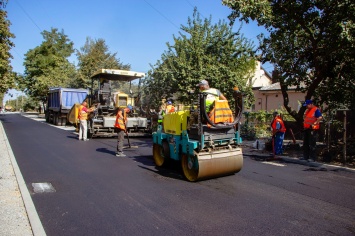 В Днепре завершают ремонт дороги на улице Хабаровской
