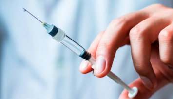 Половина украинцев не согласились бы на бесплатную вакцинацию от коронавируса