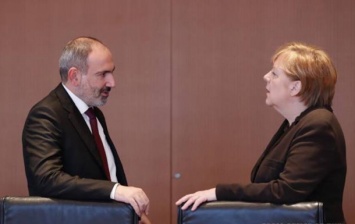 Пашинян просит Меркель "обуздать" Турцию