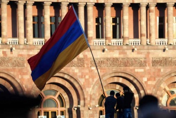 Армения запретила мужчинам выезжать из страны