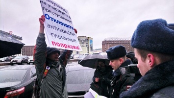 В Петербурге задержан участник акции в поддержку крымских татар