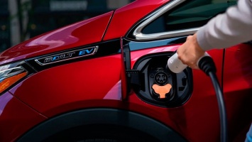 EPA оспаривает запрет Калифорнии на продажу новых автомобилей с ДВС