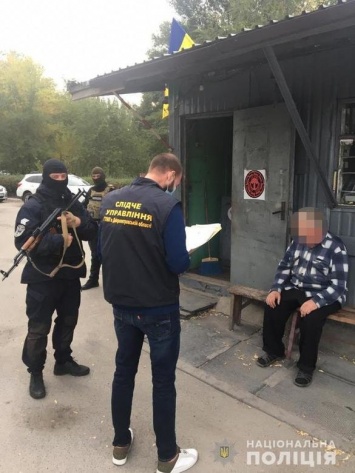 В Днепре задержали 58-летнего мужчину, которого подозревают в рейдерском захвате рынка, - ФОТО
