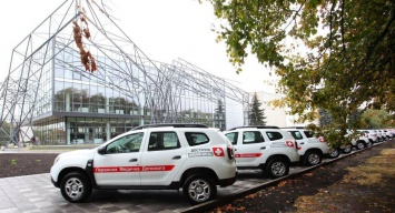 На Полтавщине для сельских амбулаторий передали еще 12 новых Renault Duster
