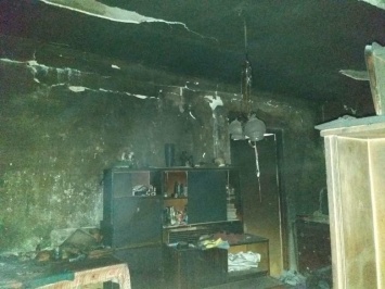 В Харькове во время пожара в «пятиэтажке» мужчина спас жизнь своему соседу, - ФОТО