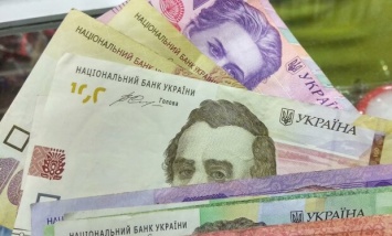 Украинцев предупредили о массовых блокировках счетов и проверках переводов