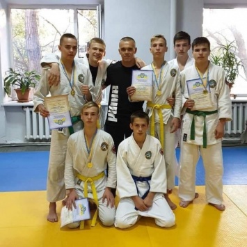 Рукопашники Кривого Рога привезли 13 медалей с Чемпионата Днепропетровской области