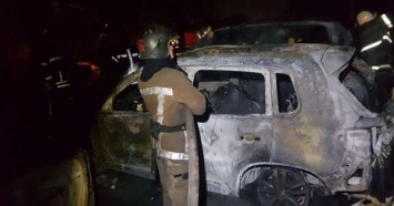 Полиция начала досудебное расследования по факту уничтожения трех авто в Харькове