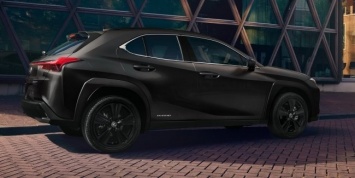 Lexus UX перешел на «очень темную» сторону