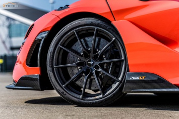 McLaren 765LT «обуют» в спецверсию спортивных шин Pirelli P Zero Trofeo R