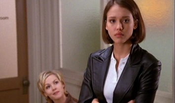 Джессика Альба: "На съемках «Беверли-Хиллз 902010» было запрещено смотреть друг другу в глаза"