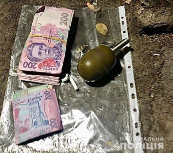Три иностранца с гранатой вымогали 25 тысяч долларов у одесского бизнесмена