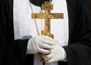В РПЦ не стали лишать сана священника, осужденного за сутенерство