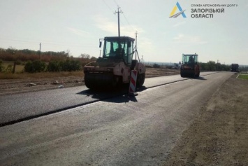 В Запорожской области за полмиллиарда гривен строят новую дорогу между Пологами и Гуляйполем