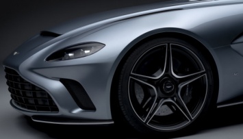 Aston Martin показал первый прототип суперкара V12 Speedster