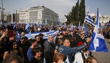 В Греции многотысячные протесты из-за криминализации ультраправой партии