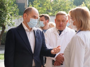 Правительство Украины утвердило экспериментальный проект по заготовке плазмы крови для лечения пациентов с COVID-19