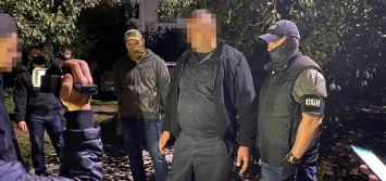 В Запорожской области капитан полиции брал взятки с наркоторговцев