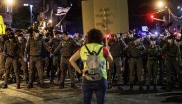 В Израиле продолжаются протесты против Нетаньяху - шестнадцатую субботу подряд