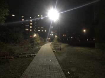 В Мирнограде на одном из микрорайонов установили новые фонари