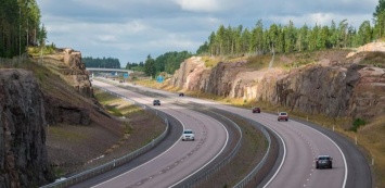В Финляндии появятся дороги с разными скоростными режимами на разных полосах