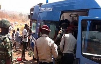 В Нигерии 17 человек погибли в ДТП с автобусом