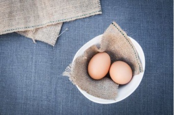 Почему не стоит выливать в раковину воду, в которой варились яйца
