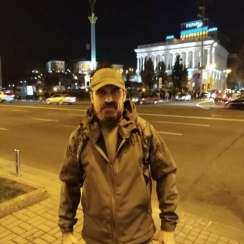 Умер военный, который поджег себя на Крещатике в Киеве