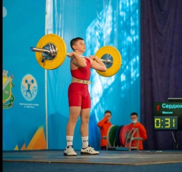 Шестеро тяжелоатлетов Днепропетровщины завоевали медали на чемпионате Украины