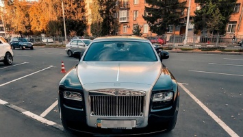 В Украине засветился элитный Rolls-Royce за 8 млн, фото