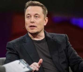 Tesla Model S подешевела дважды за неделю: Маск принял вызов, брошенный Lucid