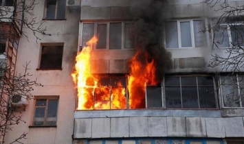 В Запорожье на Бабурке произошел серьезный пожар в многоэтажке: огонь тушили 35 спасателей