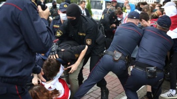 В Минске начались задержания журналистов и студентов (фото, видео)