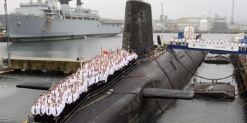 Британский подводник пришел на разгрузку ядерных ракет пьяным