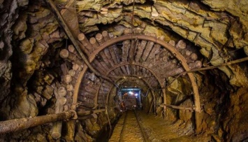 Руководители двух шахт на Луганщине разворовали «противоаварийные» 14 миллионов