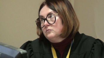 Иск Медведчука о запрете книжки о Стусе удовлетворила судья из Макеевки, которая до сих посещает «ДНР»