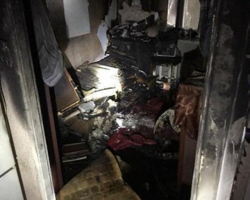 В запорожской многоэтажке произошел пожар: погиб человек
