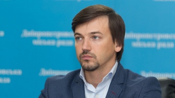 Артем Хмельников: «Днепр подписал договор с ЕБРР, чтобы сделать комфортными 98 школ, садиков и больниц»