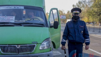 В «ЛНР» «полиция» выгоняет из маршруток людей без защитных масок