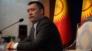 Человек Бакиева с уголовным прошлым? Кто он - новый и. о. президента Киргизии
