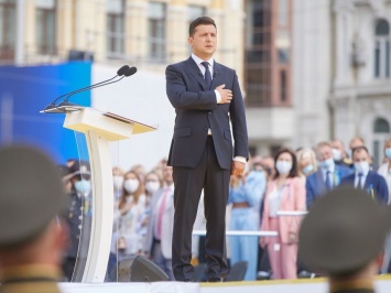В 30-ю годовщину независимости Украины в Киеве проведут военный парад - указ Зеленского