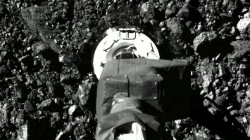 Зонд NASA коснулся астероида Бенну для забора образцов грунта