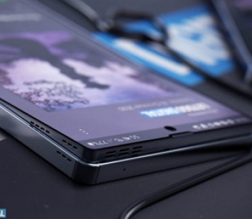 Samsung придумала смартфон с гибким экраном и изменяемой акустической камерой