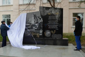 В России вместо эсминца СССР увековечили на памятнике корабль Третьего рейха