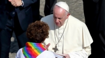 Всплыл любопытный факт о поддержке ЛГБТ-семей Папой Римским - в Ватикане его комментировать отказались