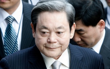 Умер глава Samsung Ли Гон Хи