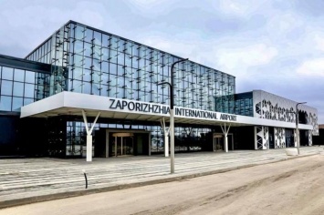 Новый терминал Запорожского аэропорта повредили вандалы